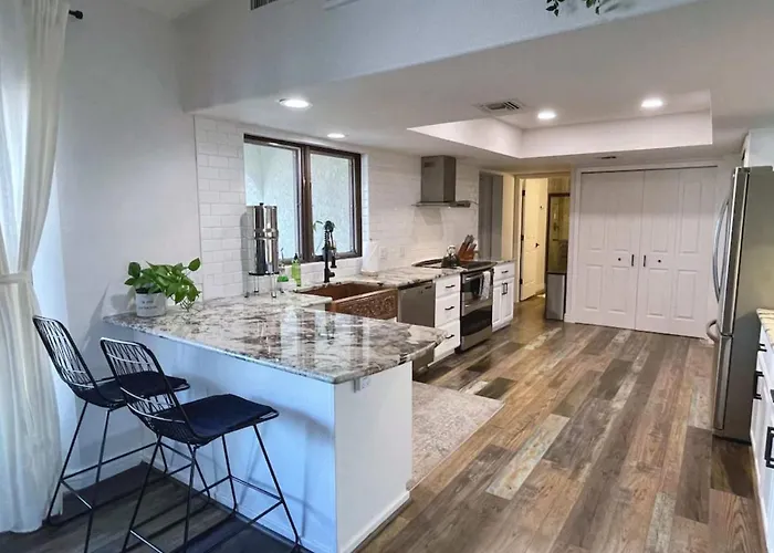 Trendy Desert Getaway Pool, Spa, Game * Lake Havasu City